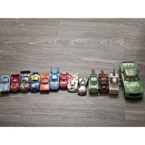 Disney Pixar Cars Lightning Mcqueen Radom Lot Of Cars